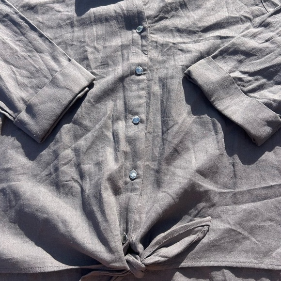 Anne Klein Gray Button-Up Blouse with collar - Picture 5 of 7